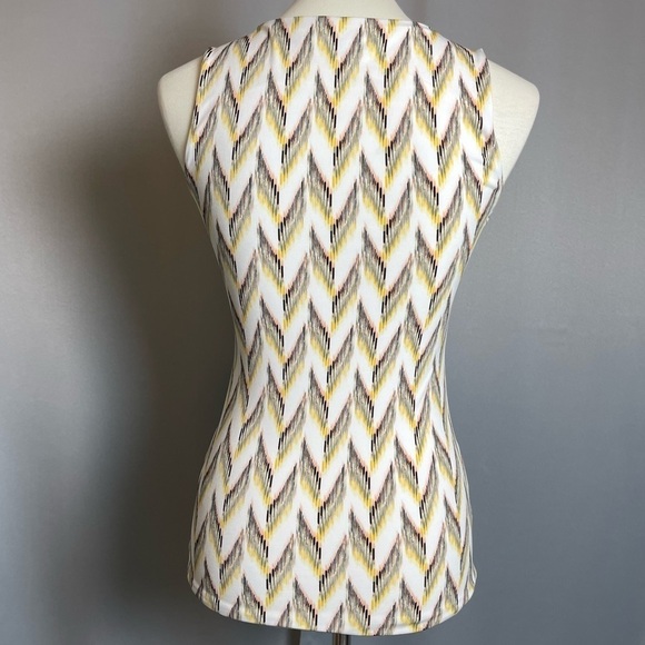 WHBM White Yellow Layered Patterned V-neck Career Sleeveless Top - Size XS - Picture 6 of 9